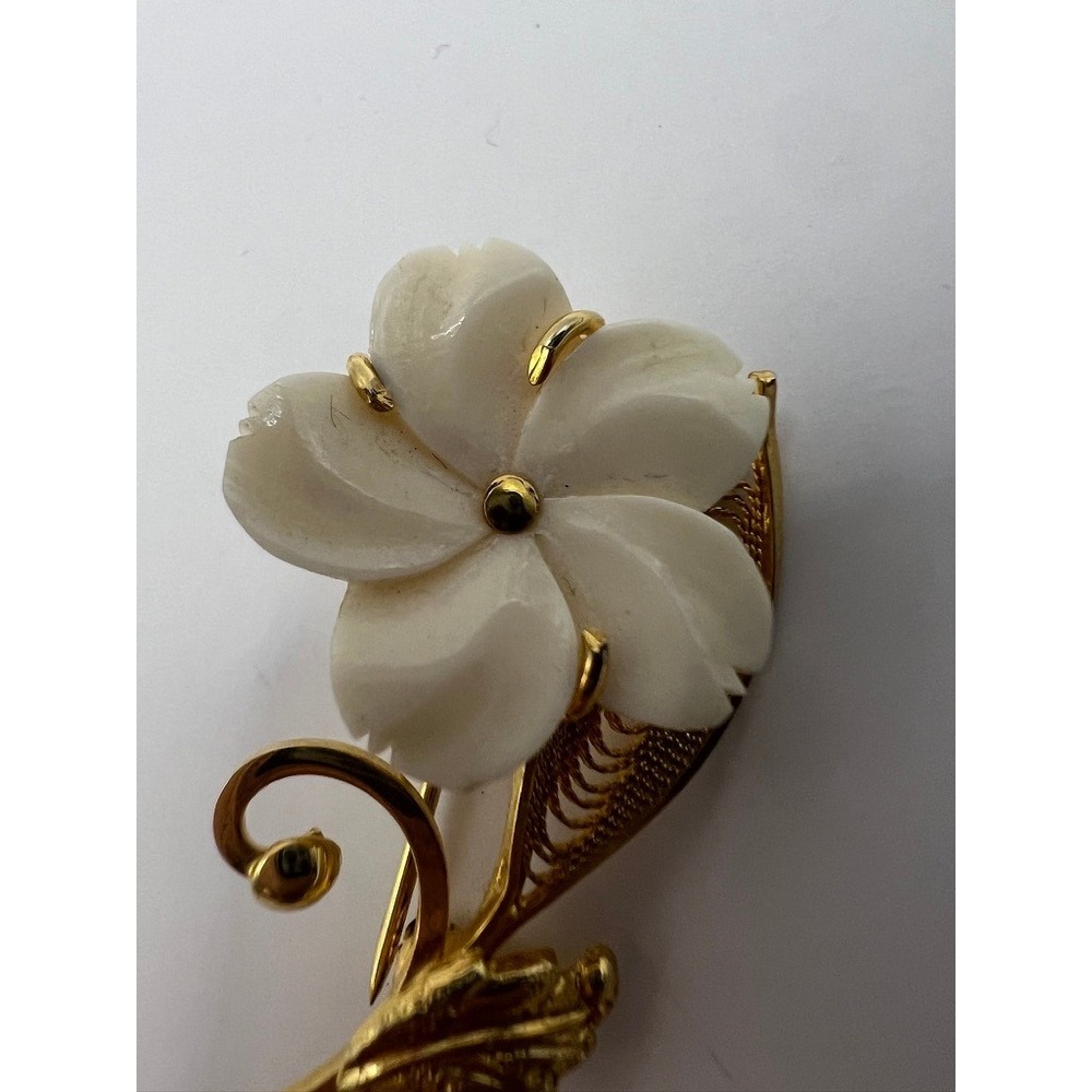 Vintage Sorrento Brooch 12K Gold Filled Carved Shell Flower Filigree‎ Italy - Picture 13 of 16